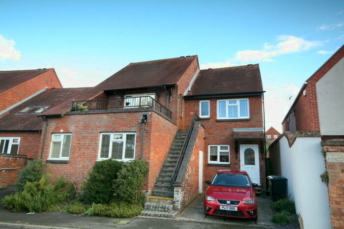 1 Bedroom Apartment To Rent In Rooks Lane, Thame, OX9