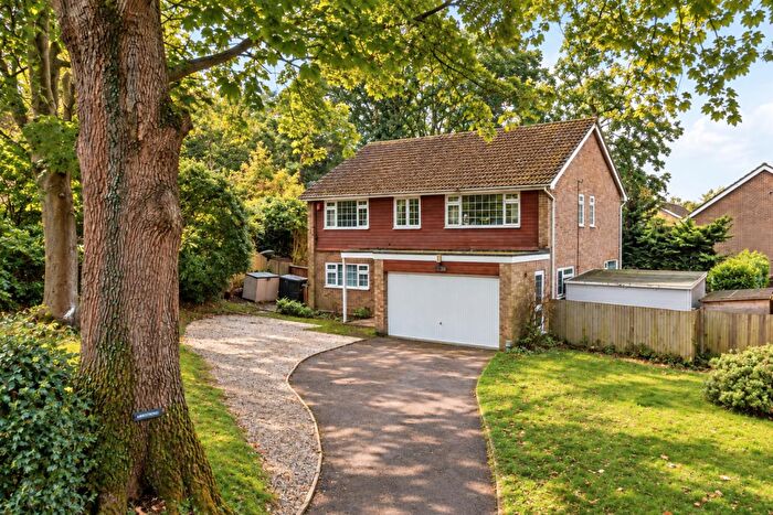 4 Bedroom Detached House For Sale In Golf Drive, Camberley, GU15
