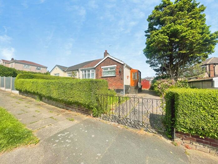 2 Bedroom Semi-Detached Bungalow For Sale In High House Road Bradford, BD2