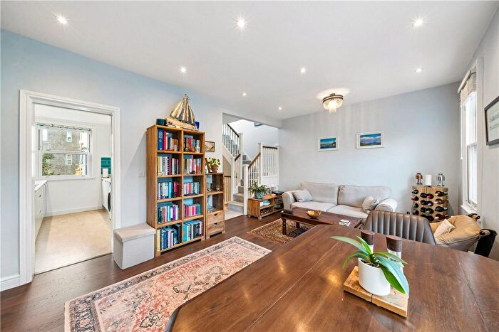 3 Bedroom Maisonette For Sale In Colwith Road, London, W6