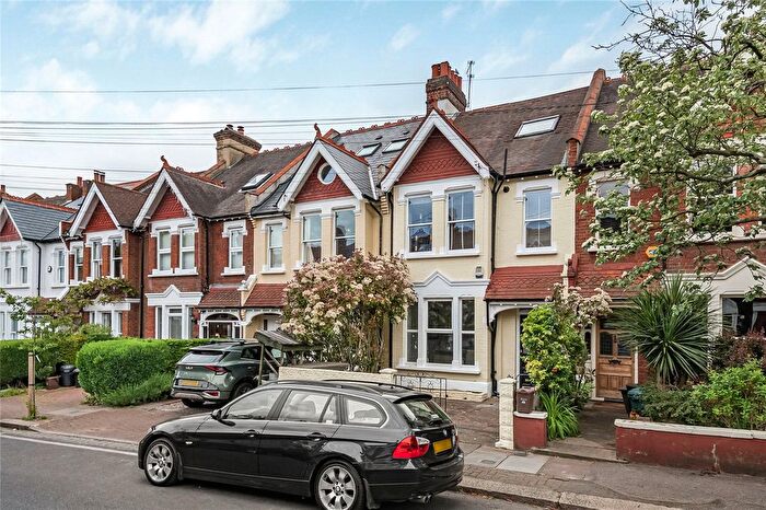 2 Bedroom Flat For Sale In Penwortham Road, Furzedown, SW16