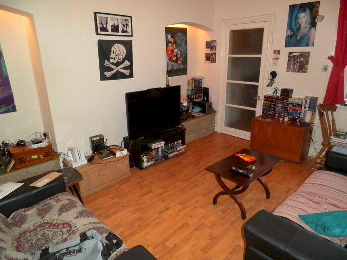 2 Bedroom Ground Flat To Rent In Warton Terrace, NE6