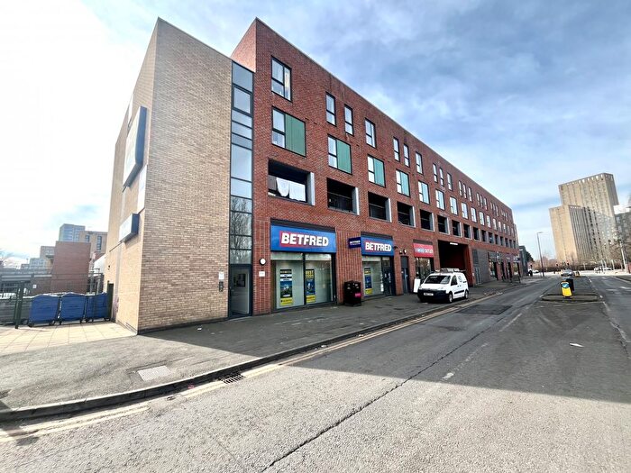 2 Bedroom Flat To Rent In Poplar House, Salford, M5