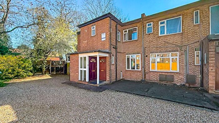 1 Bedroom Flat To Rent In Riverside Court, Chesterton Road, Cambridge, CB4