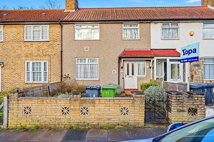 2 Bedroom Terraced House For Sale In Oakridge Road, Bromley, BR1