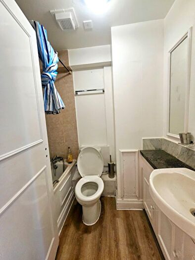 1 Bedroom Flat To Rent In Hayfield Passage, London, E1