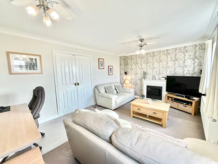 4 Bedroom Town House For Sale In Fletcher Road, Stoke-On-Trent, ST4