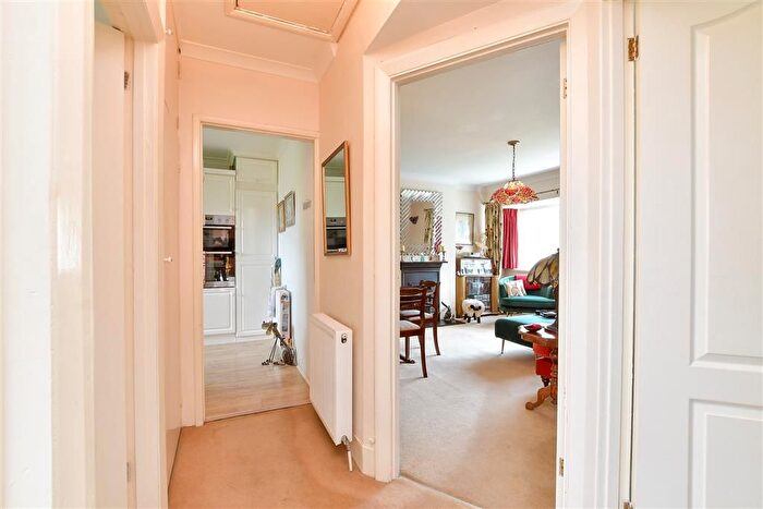 2 Bedroom Flat For Sale In Carden Hill, Hollingbury, Brighton, East Sussex, BN1