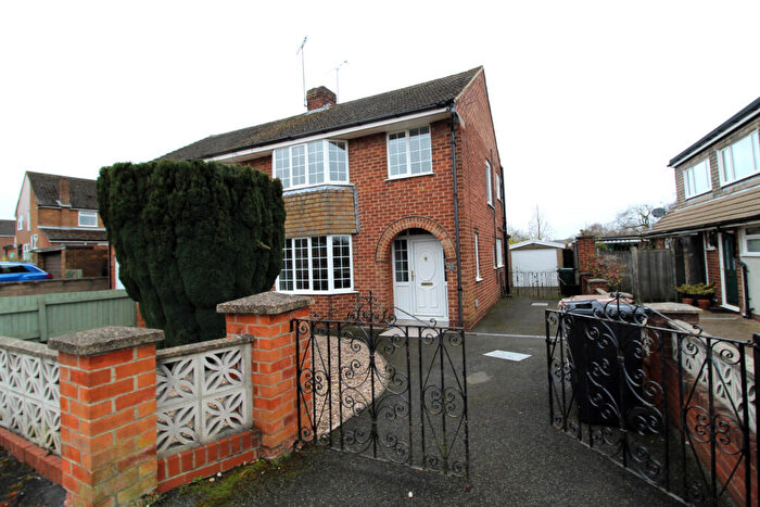 3 Bedroom Semi-Detached House To Rent In Hartshorne, DE11