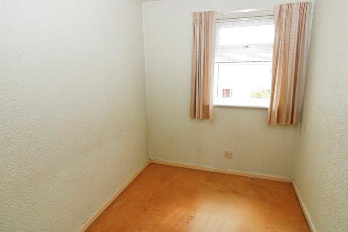 3 Bedroom Terraced House For Sale In Dorchester Road, Bransholme, Hull, HU7