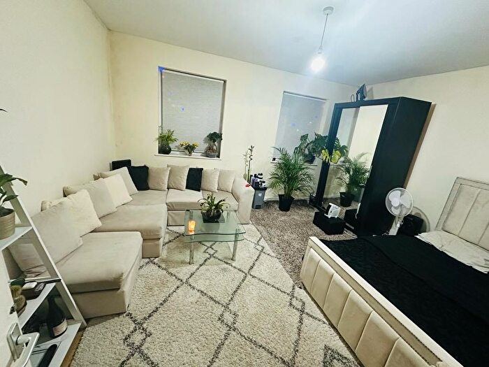 1 Bedroom Flat To Rent In Graham Road, Wealdstone, HA3