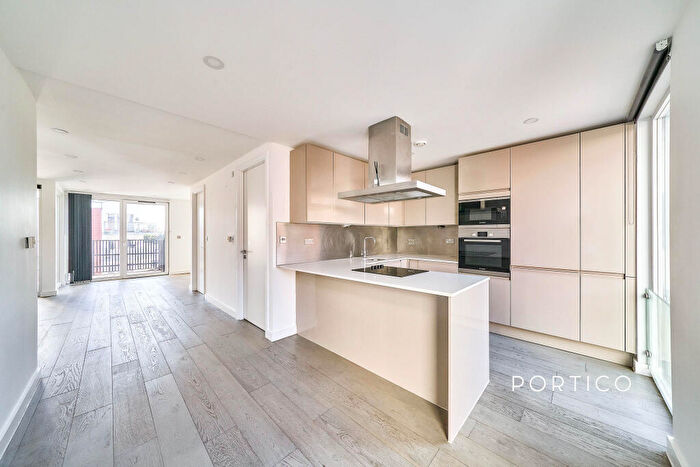 2 Bedroom Flat To Rent In Commercial Road, London, E1