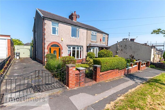 3 Bedroom Semi-Detached House For Sale In Shadsworth Road, Blackburn, Lancashire, BB1