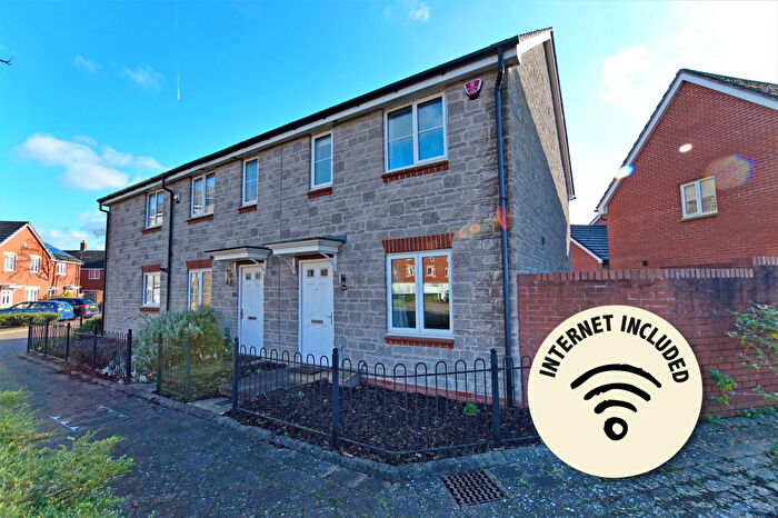 3 Bedroom End Of Terrace House To Rent In Shakespeare Avenue, Horfield, BS7