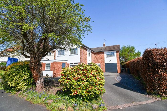 4 Bedroom Detached House For Sale In Border Road, Heswall, Wirral, CH60