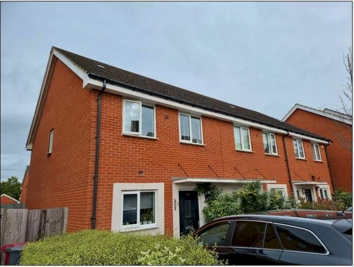 3 Bedroom Terraced House To Rent In Longships Way, Reading, RG2