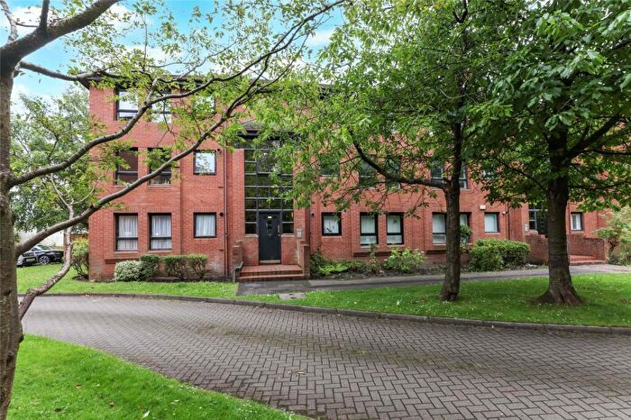 2 Bedroom Flat For Sale In Trossachs Court, Glasgow, G20