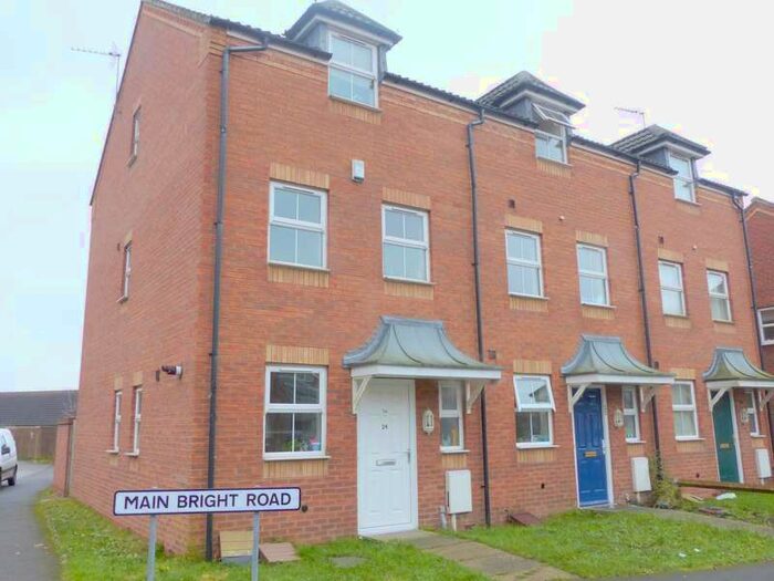 4 Bedroom Town House To Rent In Mainbright Road, Mansfield Woodhouse, NG19