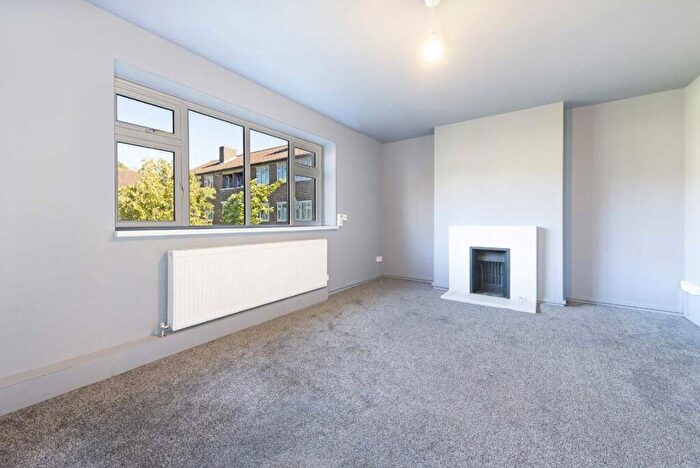 2 Bedroom Flat To Rent In Florence Road, London, N4