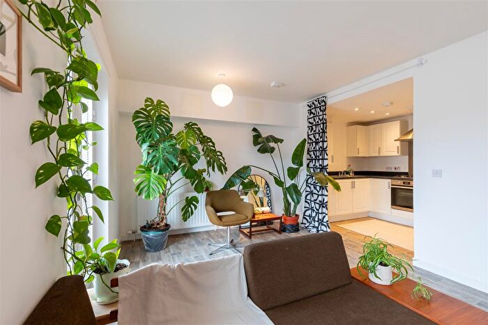1 Bedroom Flat For Sale In Kestrel Way, Perth, PH1