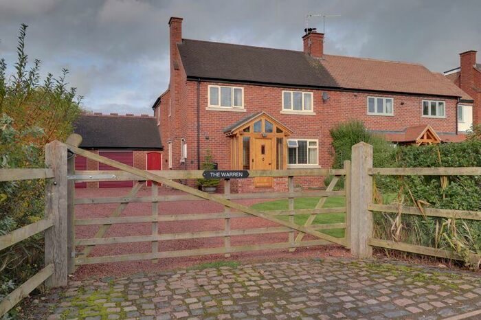 3 Bedroom Semi-Detached House For Sale In Kiddemore Green Road, Brewood, Staffordshire, ST19