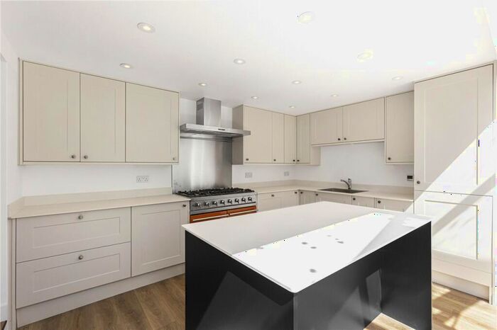 6 Bedroom Detached House For Sale In Firs Walk, Tewin, Welwyn, Hertfordshire, AL6