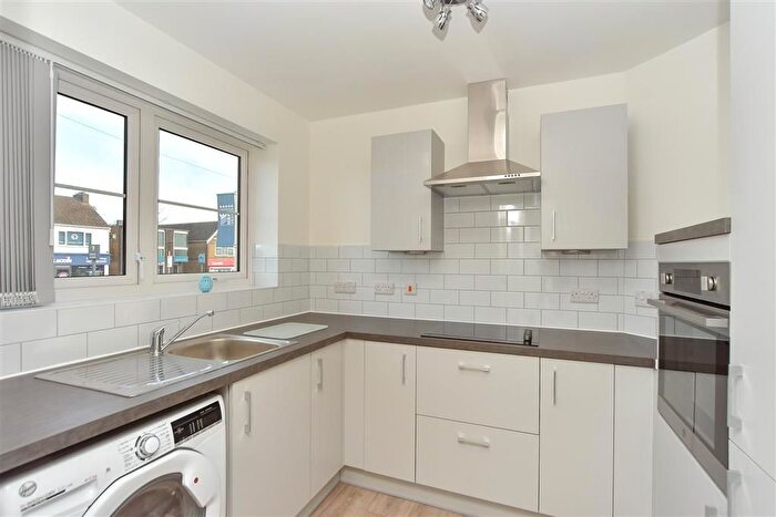 1 Bedroom Flat For Sale In High Street, Rainham, Gillingham, Kent, ME8