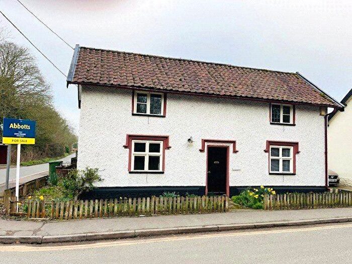 2 Bedroom Detached House For Sale In Bridge Street, Carbrooke, Thetford, Norfolk, IP25