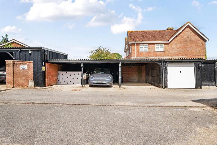 3 Bedroom End Of Terrace House For Sale In Redbridge Farm, Dolmans Hill, Lytchett Matravers, BH16