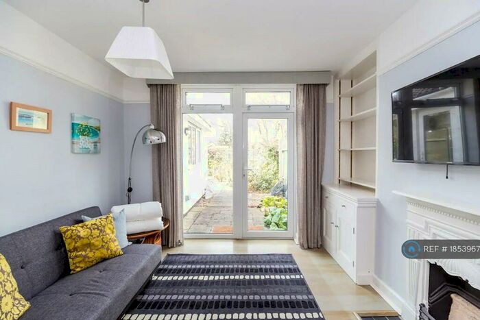 4 Bedroom Semi-Detached House To Rent In Milton Road, Cambridge, CB4