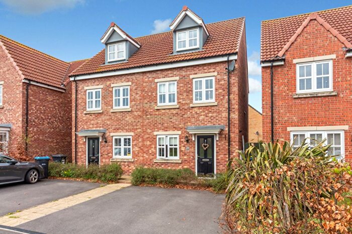 3 Bedroom Town House For Sale In Cowstail Lane, Tockwith, York, North Yorkshire, YO26
