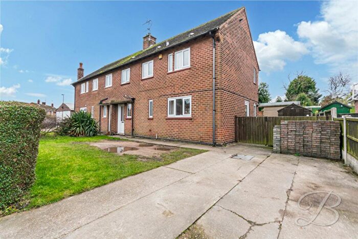 3 Bedroom Semi-Detached House For Sale In Henton Road, Edwinstowe, Mansfield, NG21