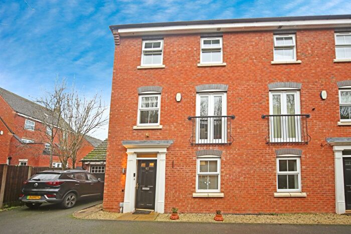 4 Bedroom Semi Detached House For Sale In Pitchcombe Close, Redditch, B98