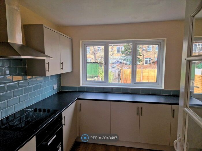 3 Bedroom Terraced House To Rent In Staines Road, Ilford, IG1