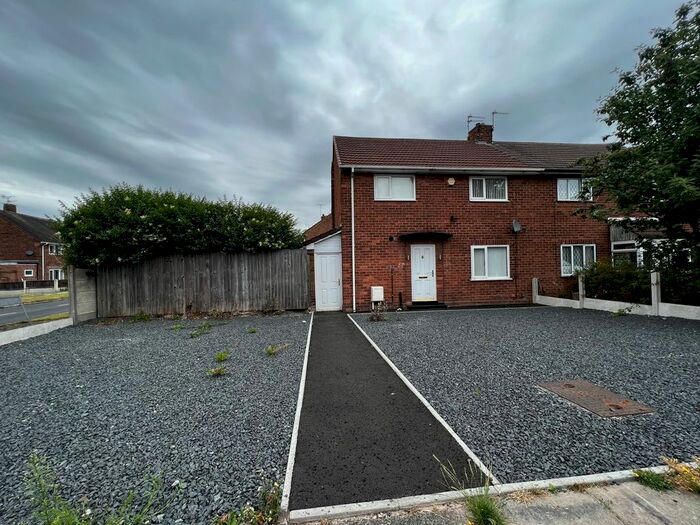 3 Bedroom Semi-Detached House To Rent In Essington Way, East Park, Wolverhampton, WV1