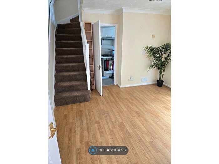 1 Bedroom Terraced House To Rent In Yately Close, Luton, LU2