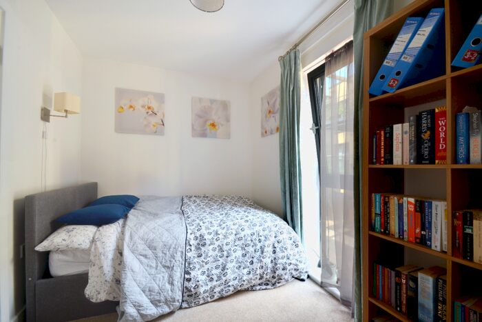 2 Bedroom Flat For Sale In Chiltonian Mews, London, SE13