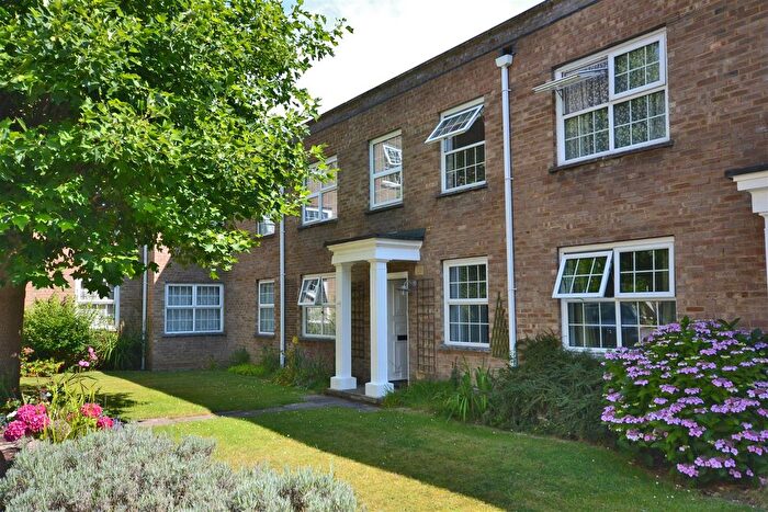 2 Bedroom Flat To Rent In Grosvenor Mews, Southampton Road, Lymington, SO41