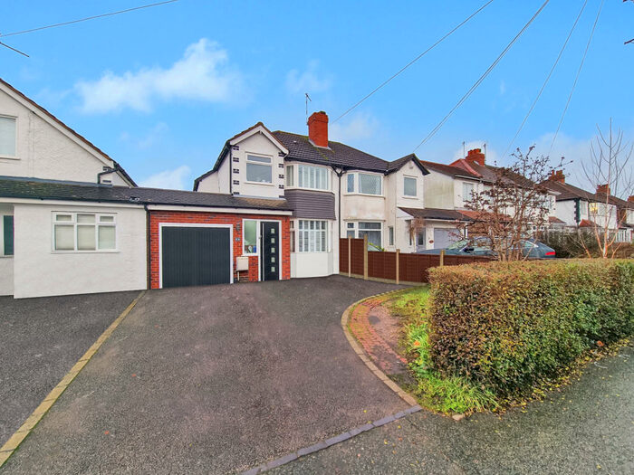 3 Bedroom Semi-Detached House To Rent In Yoxall Road, Shirley, B90