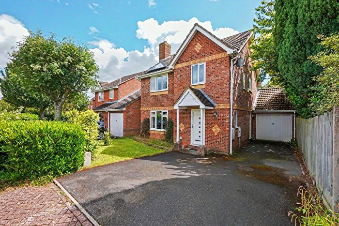 4 Bedroom Detached House For Sale In Somerset Close, Sittingbourne, ME10