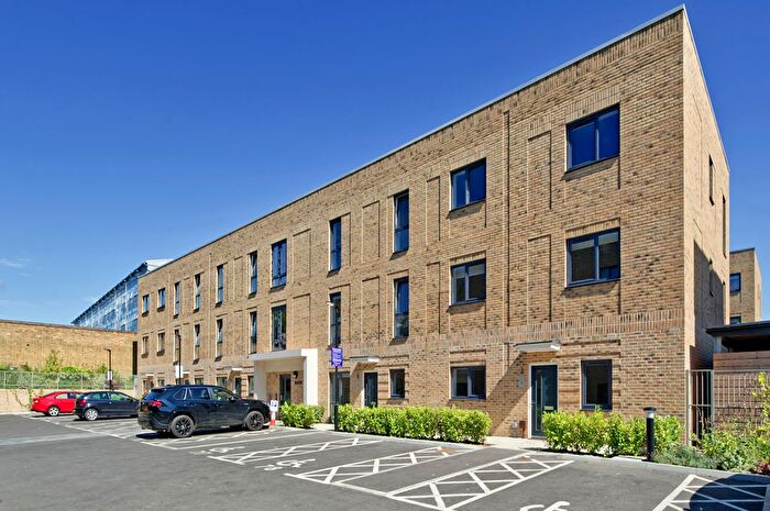 2 Bedroom Flat To Rent In Iris House, Plum Mews, Springfield Parkside, Tooting, London, SW17