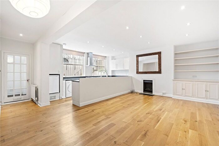 2 Bedroom Flat To Rent In Clapham Common South Side, SW4