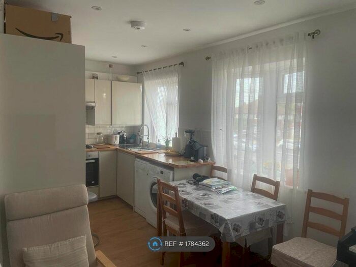 3 Bedroom Maisonette To Rent In Hampton Road West, London, TW13