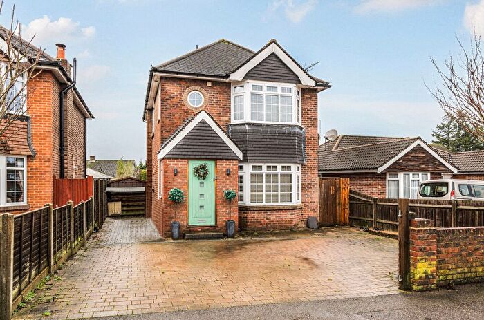 3 Bedroom Detached House For Sale In Fairlands, Guildford, GU3
