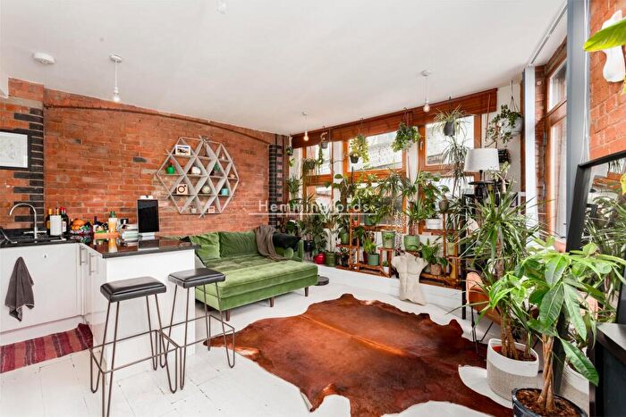 1 Bedroom Apartment To Rent In Cottons Gardens, Shoreditch, E2