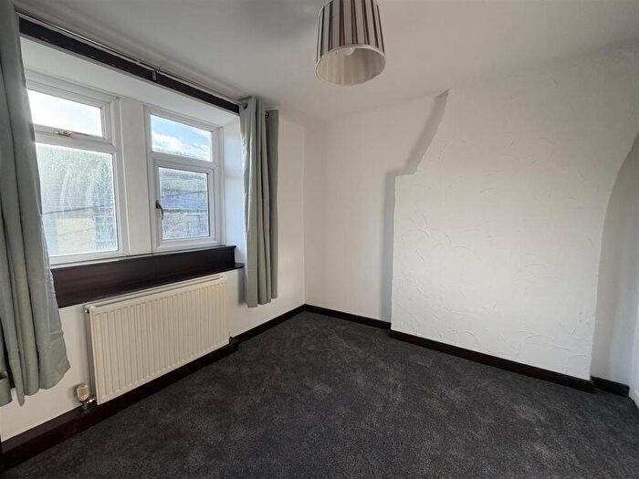 2 Bedroom House To Rent In Woodhead Road, Holmfirth, HD9