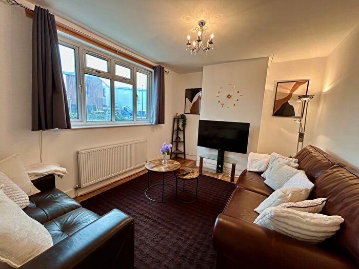 2 Bedroom Terraced House To Rent In Bestwood Street, London, SE8