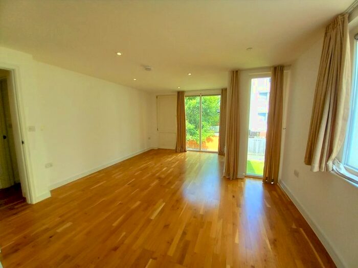 1 Bedroom Flat To Rent In Elm Grove, Wimbledon, London, SW19