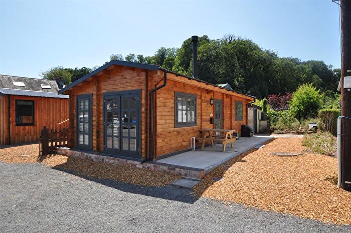 1 Bedroom Mobile/park Home For Sale In Grist Square, Laugharne, Carmarthen, SA33