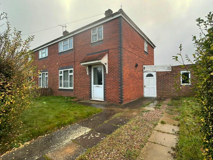 3 Bedroom Semi-Detached House For Sale In Gleed Avenue, Donington, Spalding, PE11